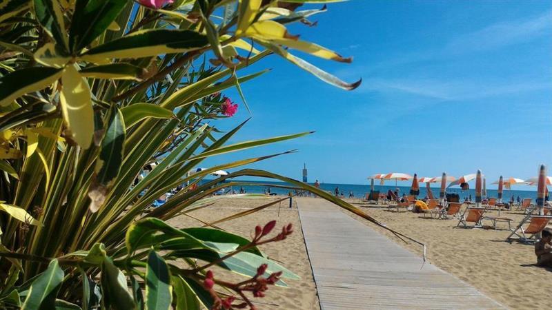 Appartamenti Oasi Bibione Buitenkant foto